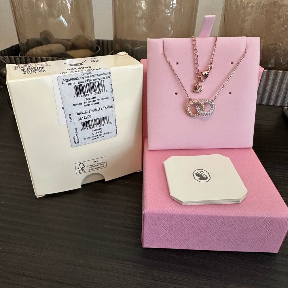 Swarovski Dextera necklace Intertwined circles, White, Rose gold-tone plated - Picture 4 of 9